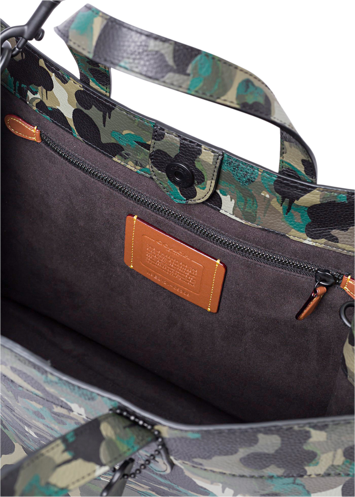 Field Tote 40 in Camo Print Leather image number 3