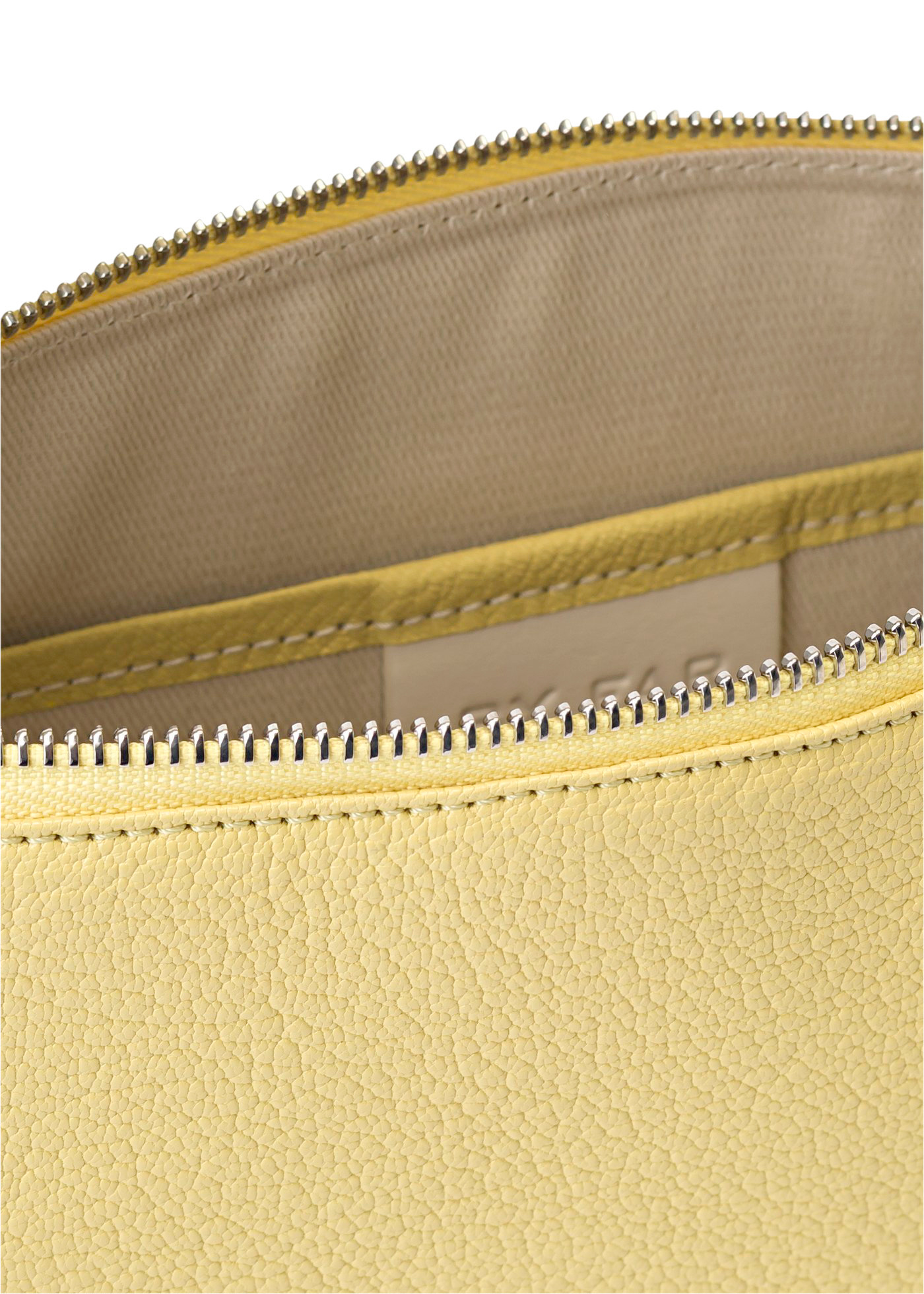Mechi Vanilla Grained Leather image number 3