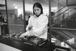 kadewe-berlin-esprit-opening-2017-opening-popup-dj